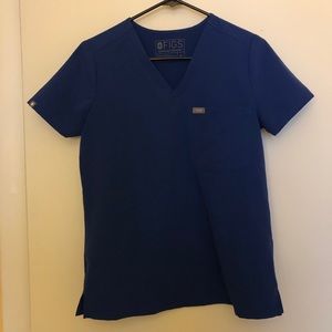 Figs Winning Blue XS top